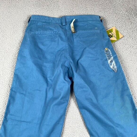 Life Khaki Relaxed Straight Pants Plain Front Men's 32x32 Blue New - Picture 8 of 10